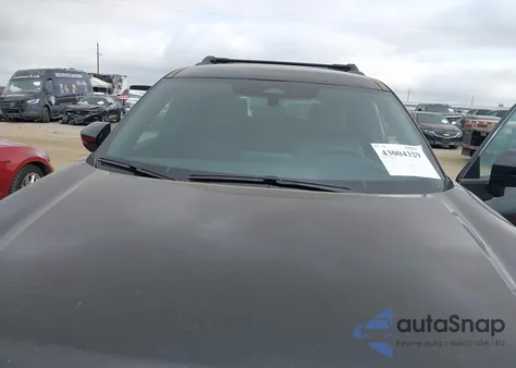 2025 Nissan Pathfinder Rock Creek 4Wd z USA, uszkodzony, nr VIN 5N1DR3BD3SC255666